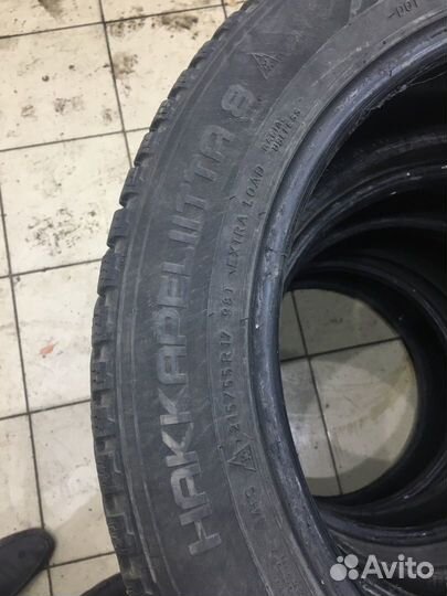 Nokian Tyres Hakkapeliitta 8 215/55 R17