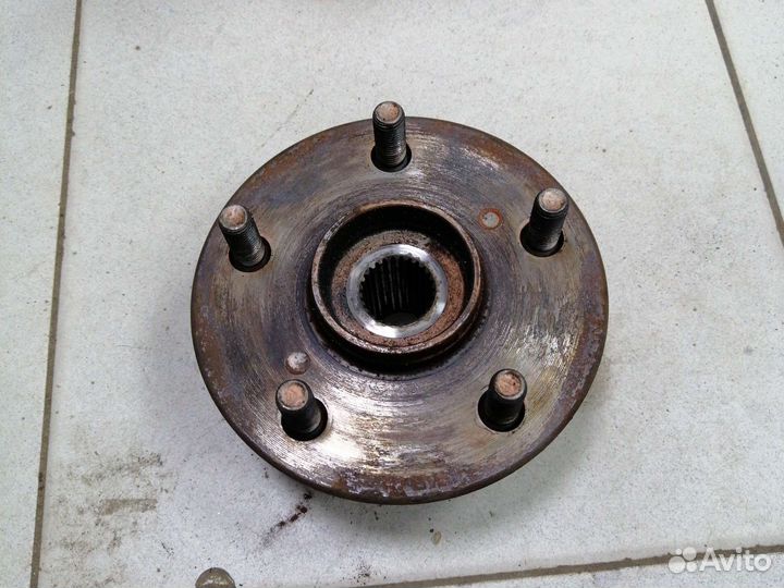 Ступица передняя Toyota corolla e210