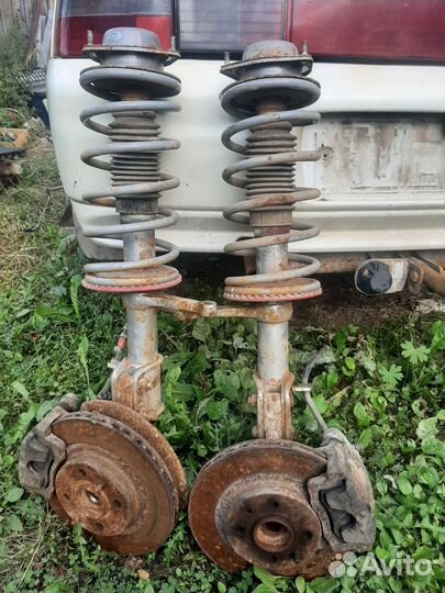 Передние стойки ваз 2110 в сборе