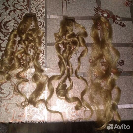 Волосы на заколках