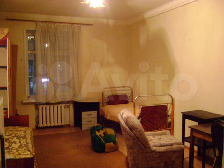 Комната 35 м² в 3-к., 2/4 эт.