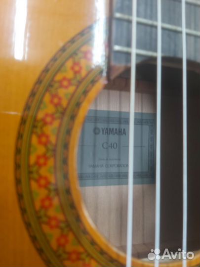 Классическая гитара yamaha c40