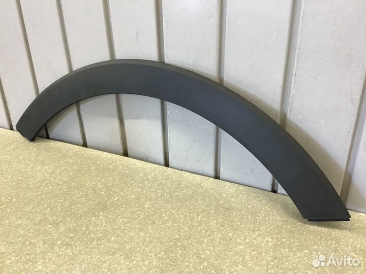 Накладка переднего крыла левого Kia Sportage 2010