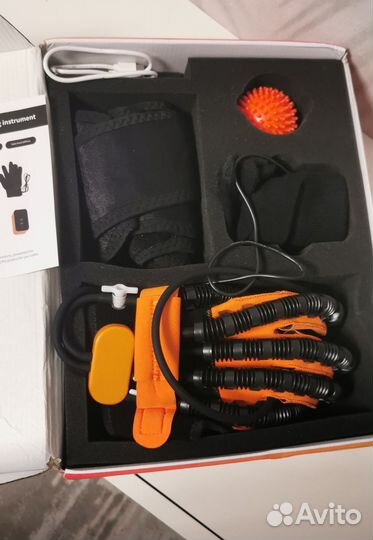 Перчатка для реабилитации после инсульта новая