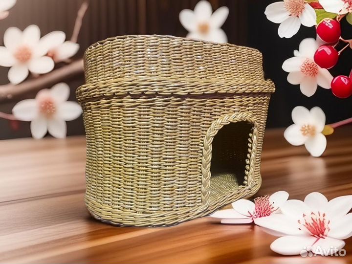 Домик для кошки, собак мелких пород