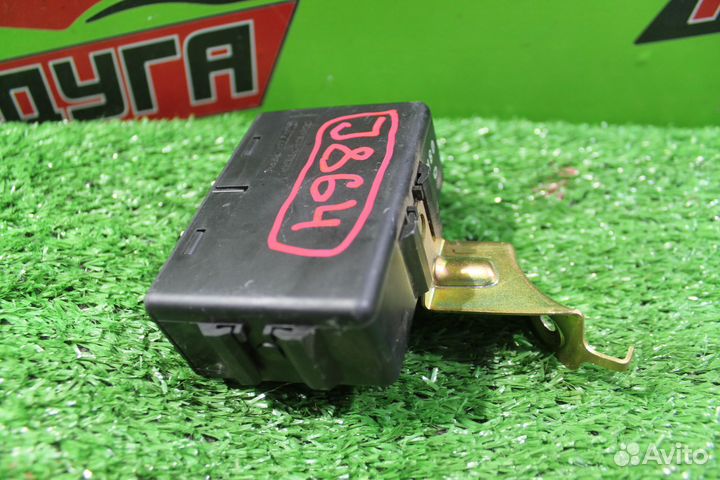 Блок управления светом toyota ST210G,ST215W,ST215G