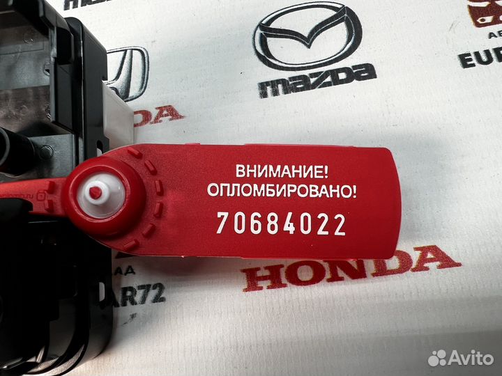 Кнопка стеклоподъемника Mazda 3 BM(BN) 2013-2019