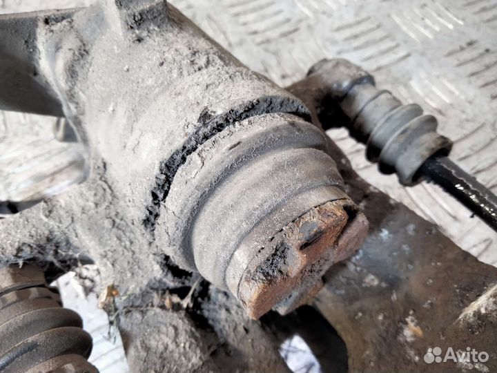 Суппорт задний правый Renault Scenic II