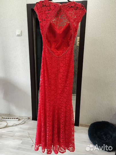 Вечернее платье