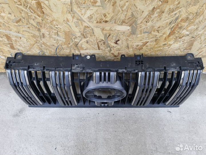 Решетка радиатора Toyota Land Cruiser Prado 150 С