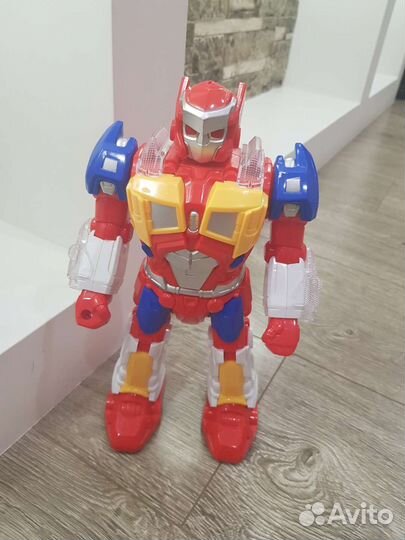 Робот трансформер