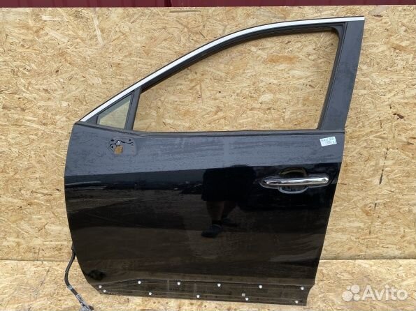 Передняя левая дверь Toyota Rav 4 50 кузов черная