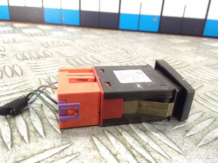 Кнопка ASC / ESP Volkswagen Passat B5 рест. 2004