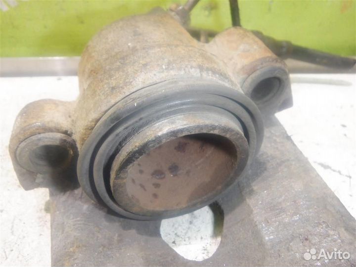 Суппорт передний правый Фольксваген Пассат Б3