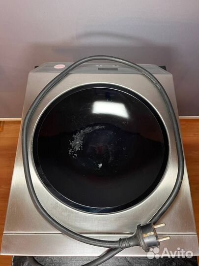 Плита индукционная starfood WOK Z-310426