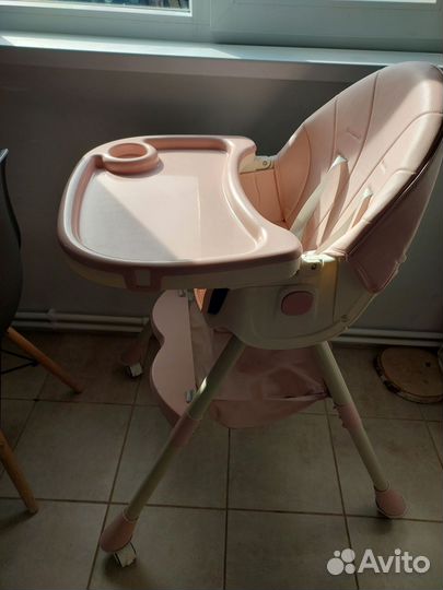 Стульчик для кормления luxmom