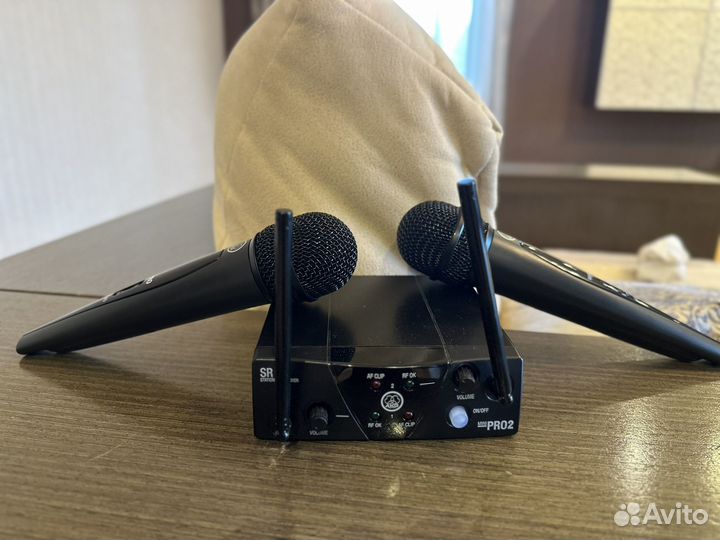 Беспроводная вокальная радиосистема AKG