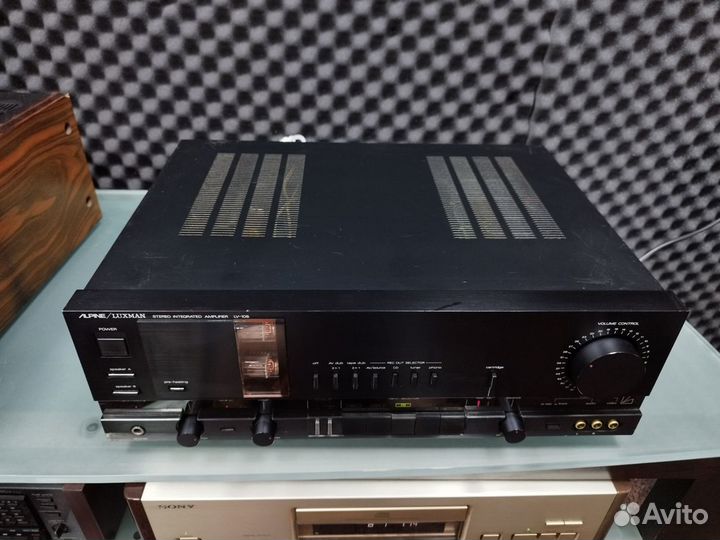 Усилитель luxman lv-105