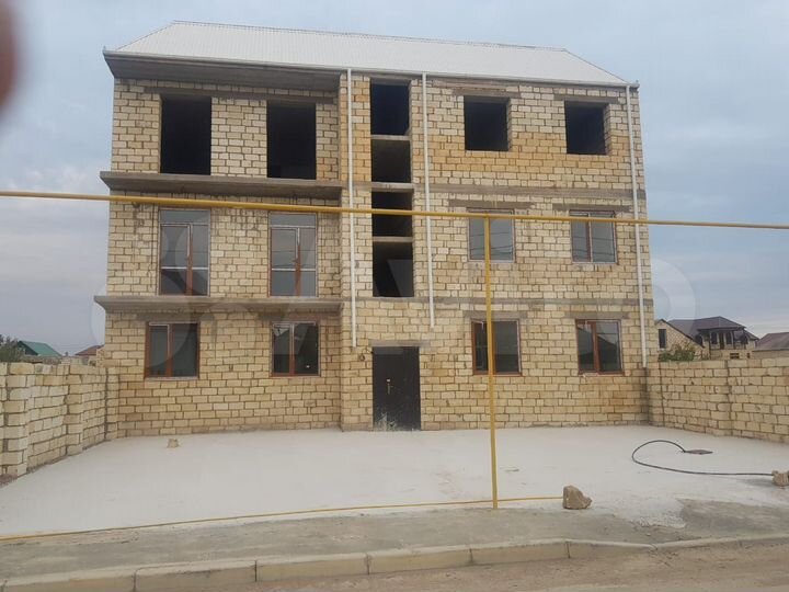 2-к. квартира, 54 м², 1/3 эт.