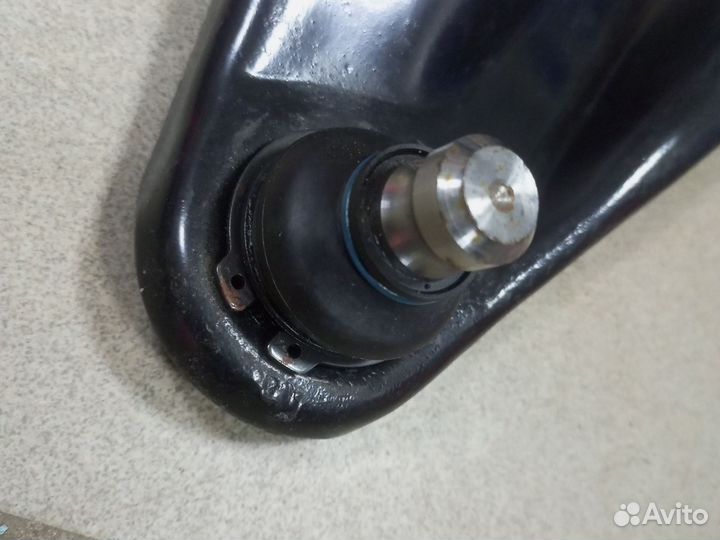 Рычаги передней подвески Renault logan