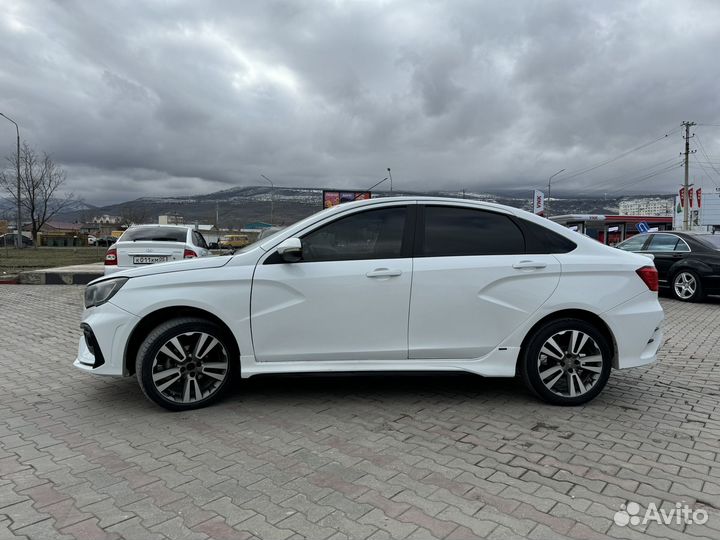 Капот от весты