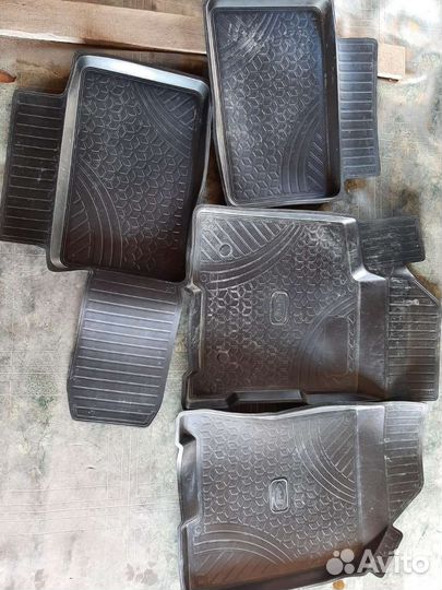 Коврики на Весту