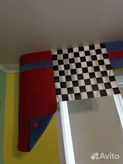 Ламбрекен в комнату для мальчика