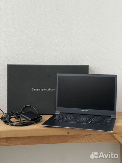 Ультрабук ноутбук Samsung