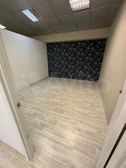 Сдам торговое помещение, 368.6 м²