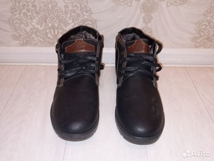 Ботинки зимние новые 43р