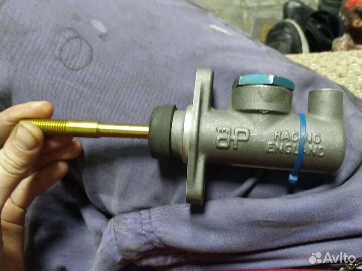 Цилиндр тормозной главный 0.7