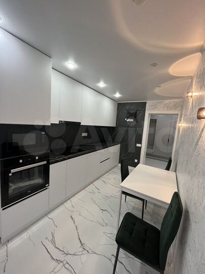 2-к. квартира, 56,1 м², 8/10 эт.