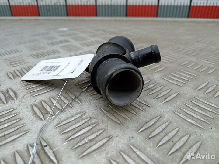 Патрубок охлаждения для Skoda Octavia 1U