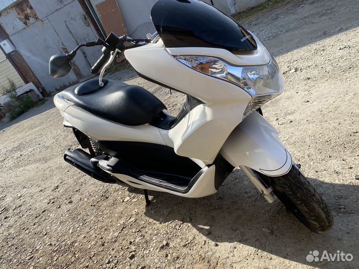 Скутер honda PCX125