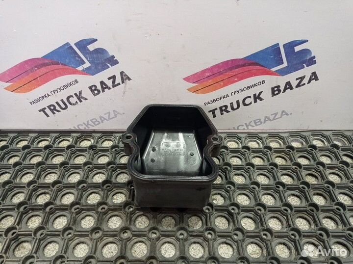 Крышка гбц клапанная