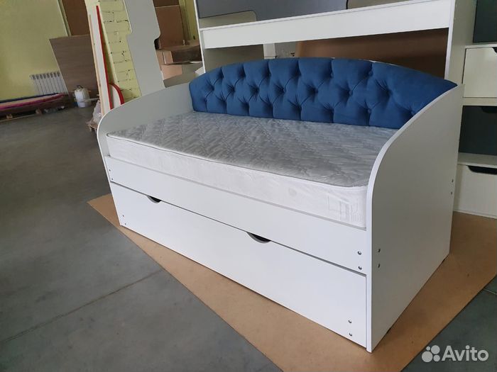 Кровать для малыша мягк спинка лдсп трансформер