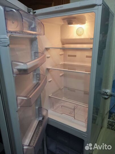 Холодильник новый