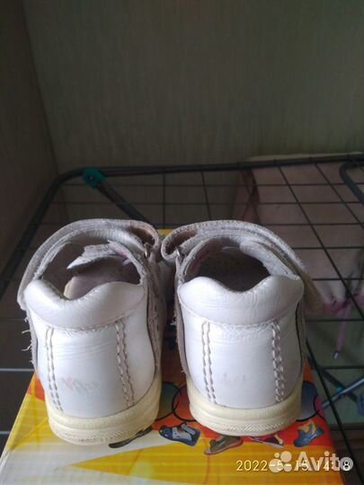 Босоножки для девочки 23