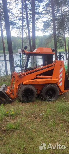 Мини-погрузчик Уралвагонзавод ПУМ-500, 2005