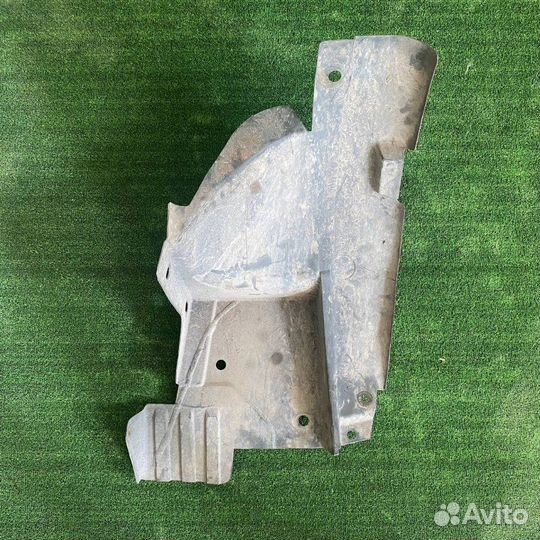 Подкрылок передний левый Renault Trafic 2.5 2005