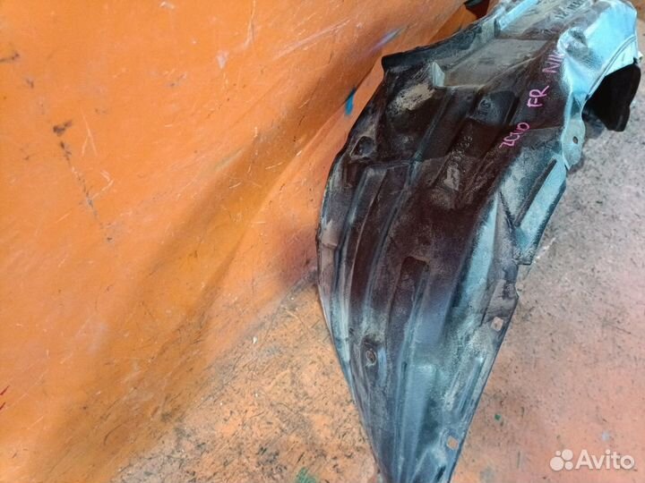 Подкрылок Toyota Opa ZCT10 передний правый