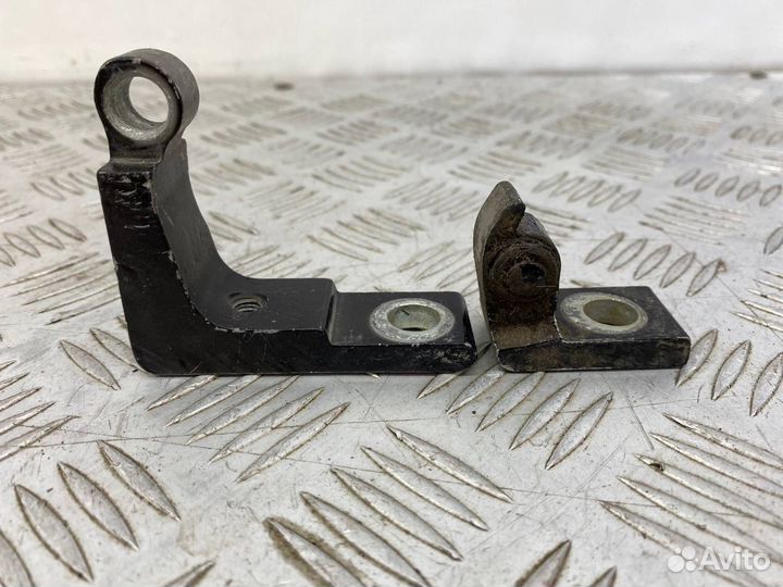 Б/У петля двери передний правый Volkswagen Touareg