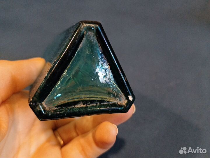 Стеклянные флаконы из под духов старинные раритет