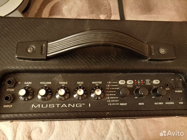 Комбоусилитель Fender Mustang I