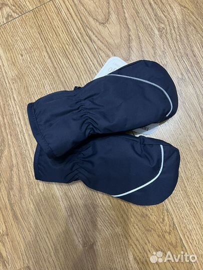 Варежки Futurino р-р 12 новые