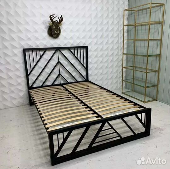Кровать из металла