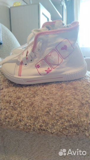 Продам обувь для девочки от 22до 27