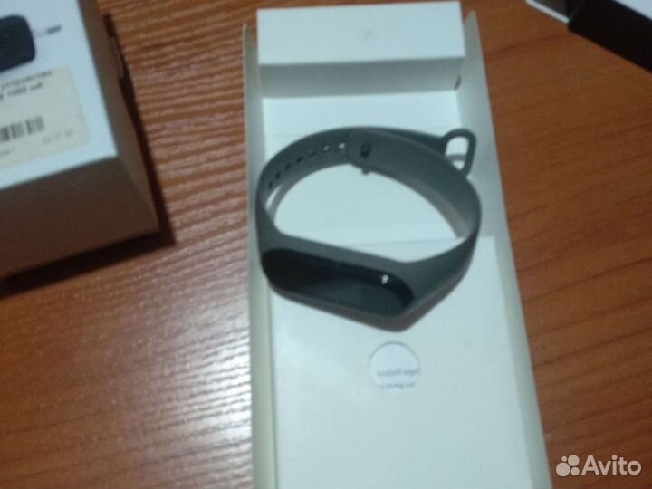 Фитнес браслет с зарядником.Все идеально