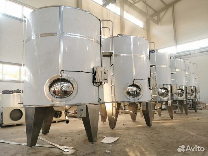 Емкость хранения и охлаждения молока Я1-осв