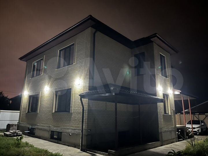 Дом 240 м² на участке 7,5 сот.